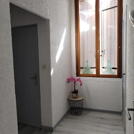Maison Calme 펜션 라 레올르